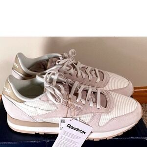 Reebok Classic Leather Running Shoes NIB Women Sz 8 Chalk Mod Beige GY1523